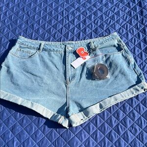 Cider NWTs Denim Blue Women's Shorts w/belt- rolled cuff-